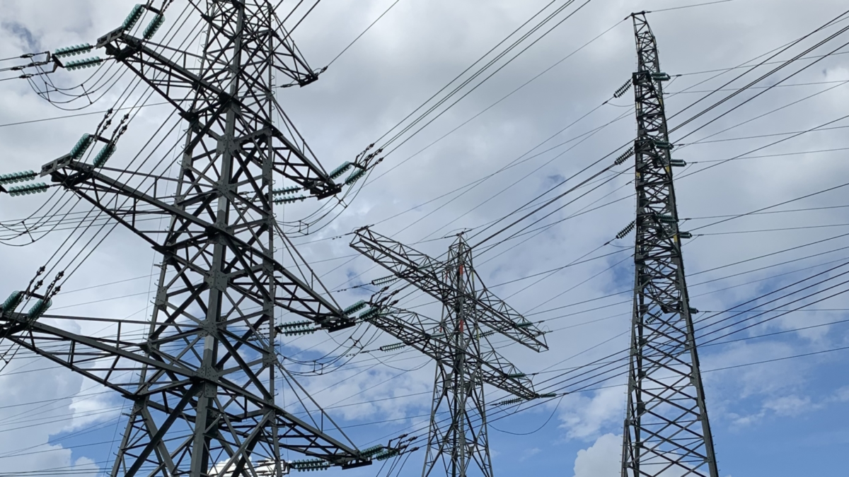 IMG 5925 elektriciteitsmasten woolderes hengelo