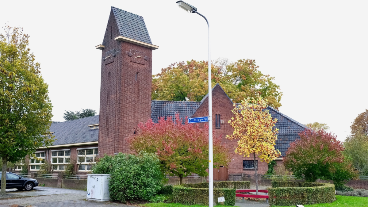 Voormalig basisschool De Noorderkroon foto 1 Twente Henk ten Harkel