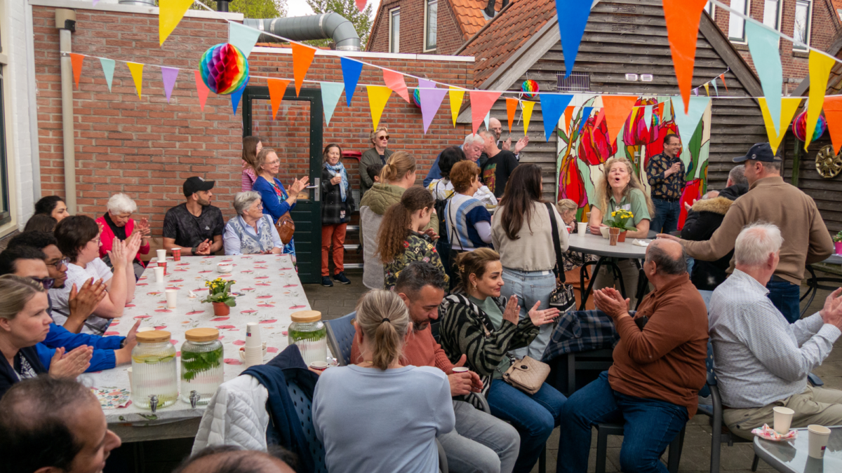 House of Joy - ontmoeting - binnenplaats