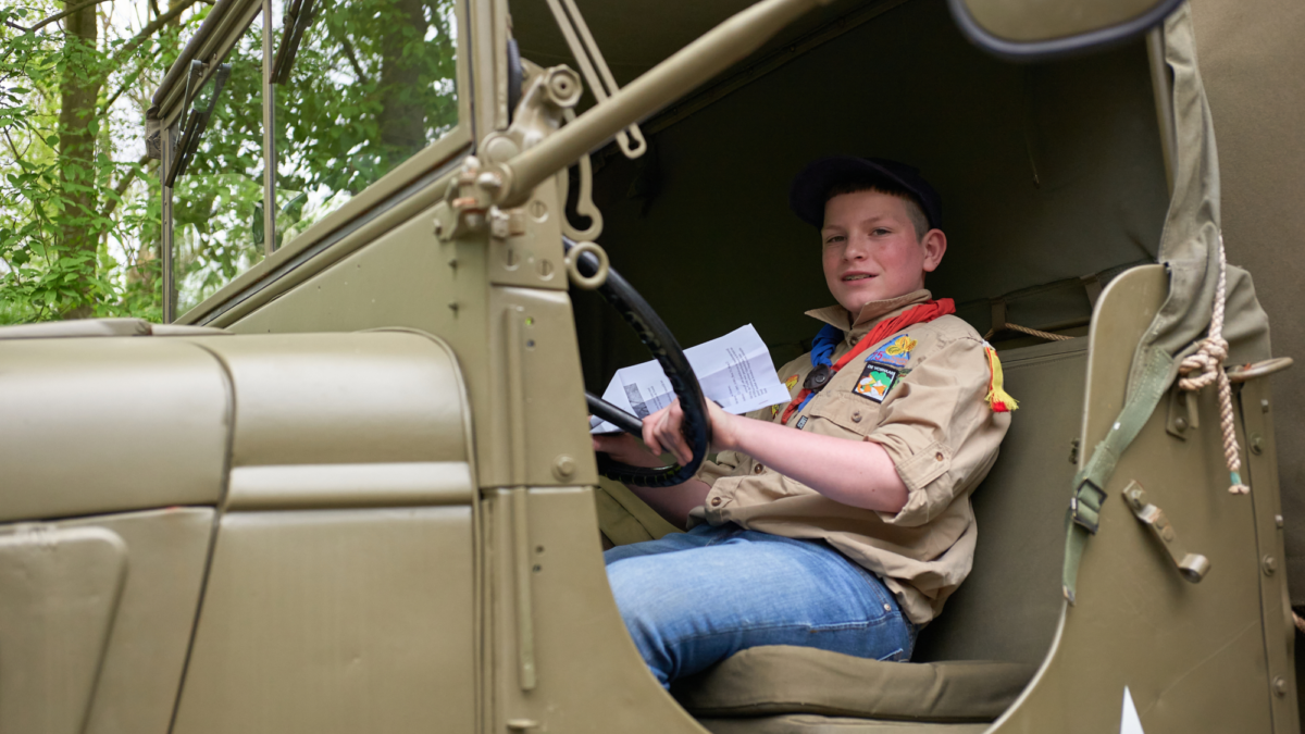 Nanne Zwiep - scouting - Keep Them Rolling - legertruck - scout