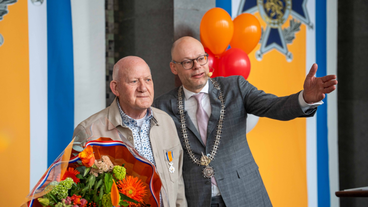 02 De heer A Anton Bakker Lid