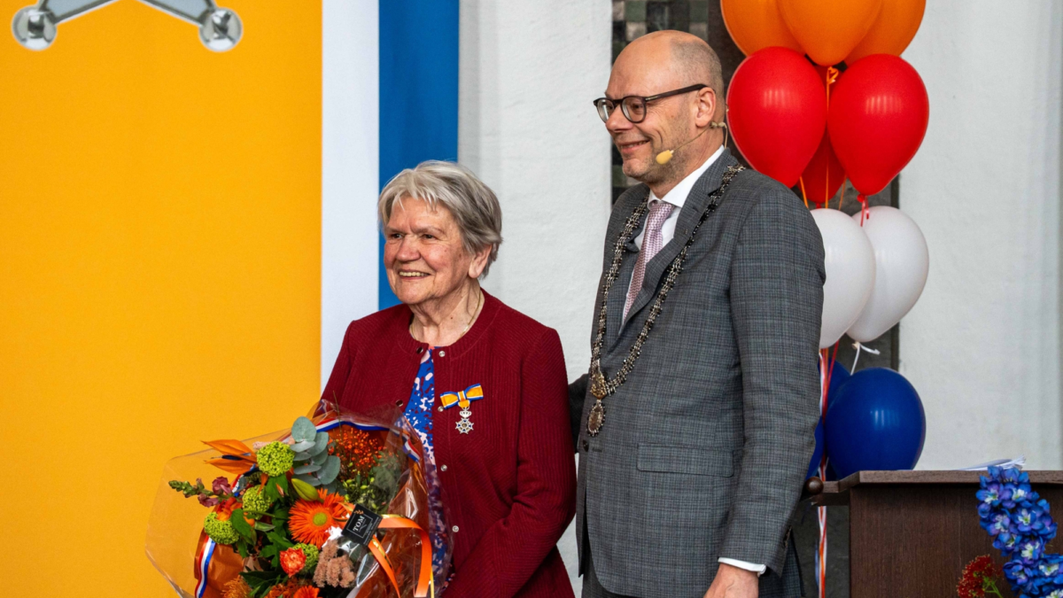 12 Mevrouw J Jannie Bornebroek Nijhuis Lid