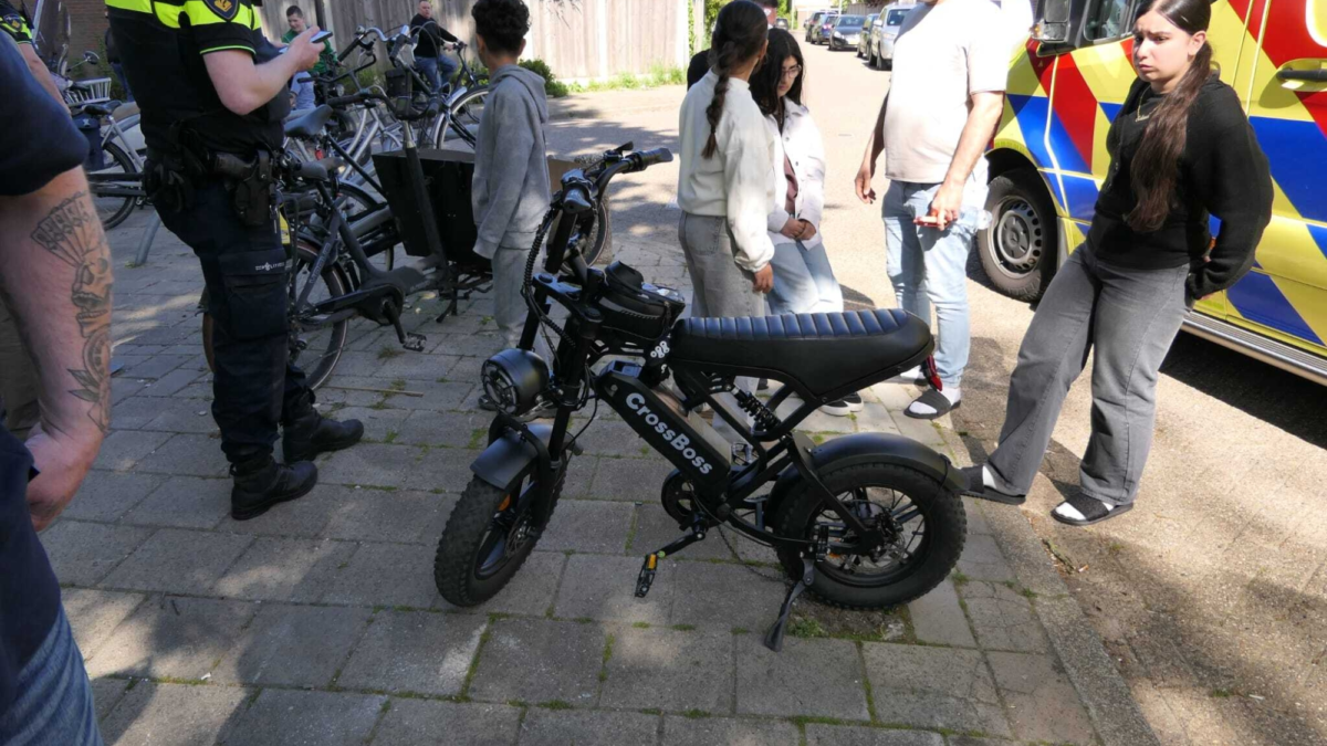 20260426 fatbikes scooter botsing Enschede News United Dennis Bakker 1