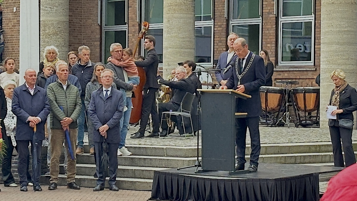 20260504 herdenking 4 mei hengelo IMG 2519
