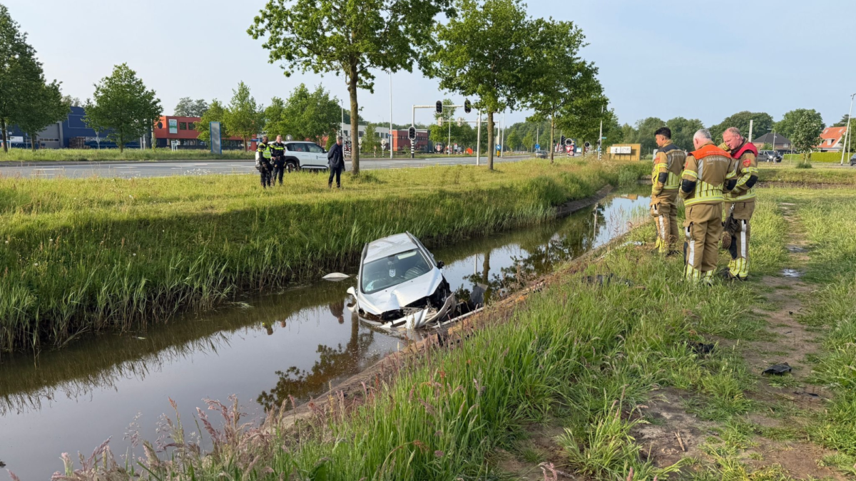 112 auto in sloot Nijreessingel 3