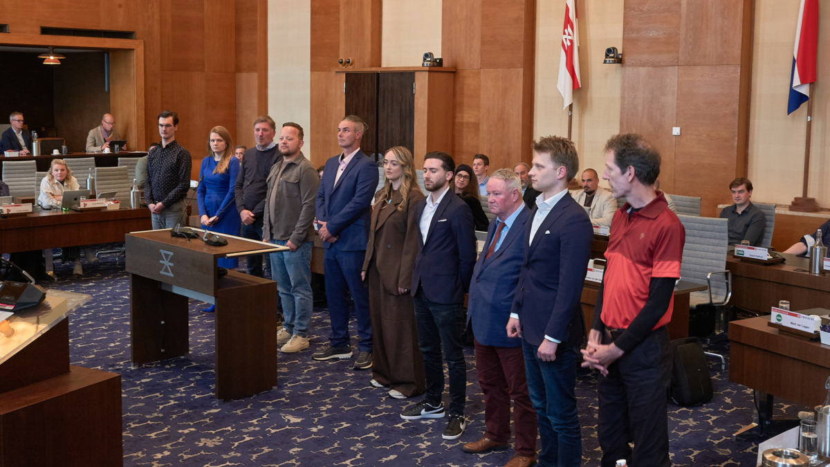 Raadszaal - gemeenteraad - commissieleden
