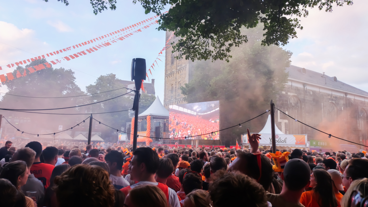 Halve finale EK 1