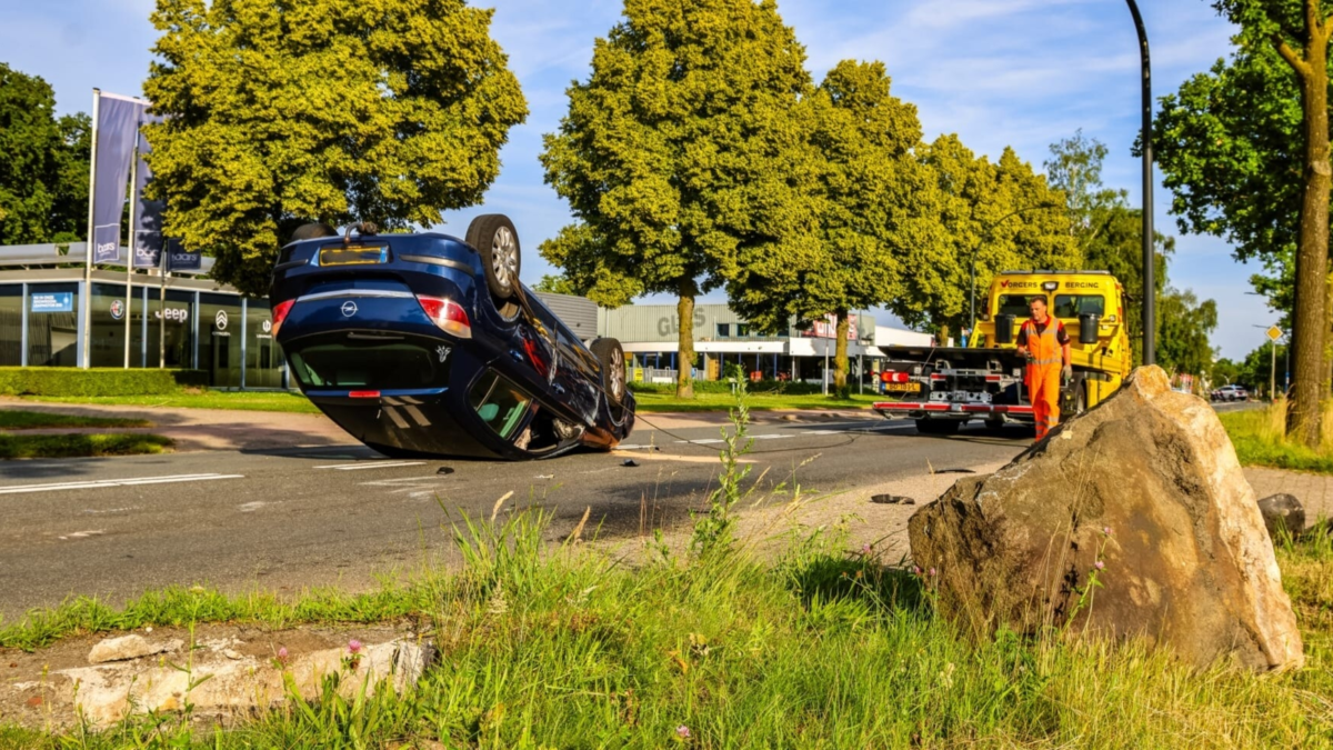 260622 auto op kop hengelo
