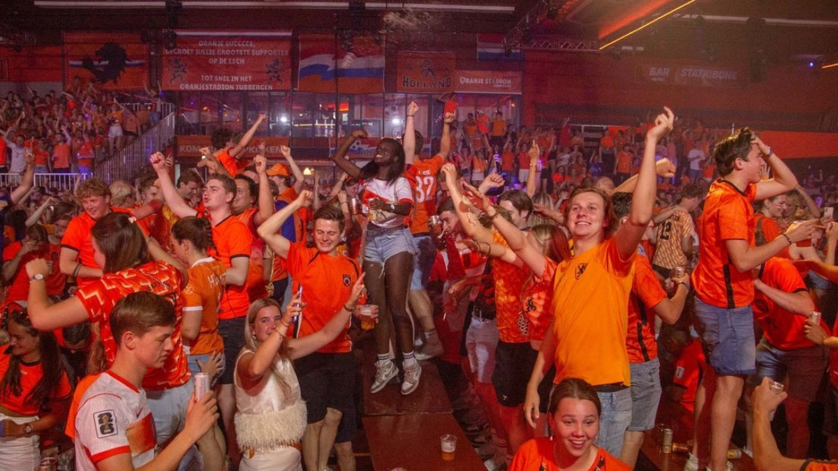 Oranje stadio tubberge OOST