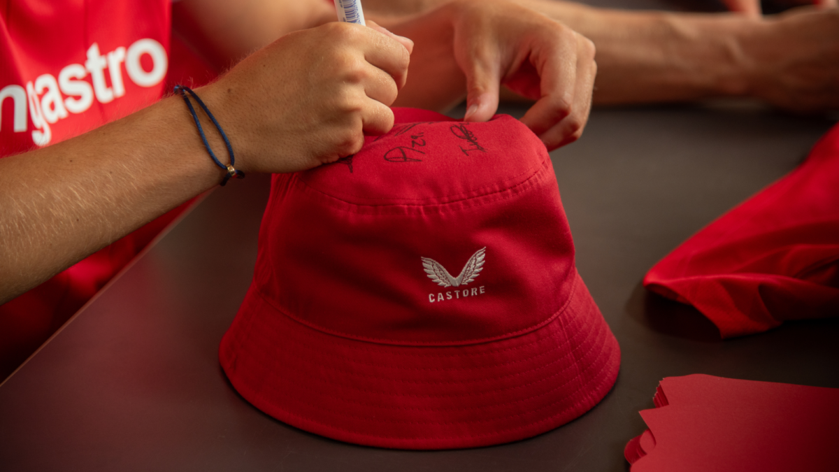 Signeren bucket hat Castore Open Dag FC Twente 2026 15