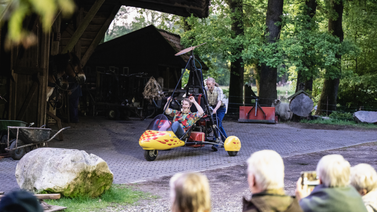 Vliegmachine Bels en Frans Los van de Groond