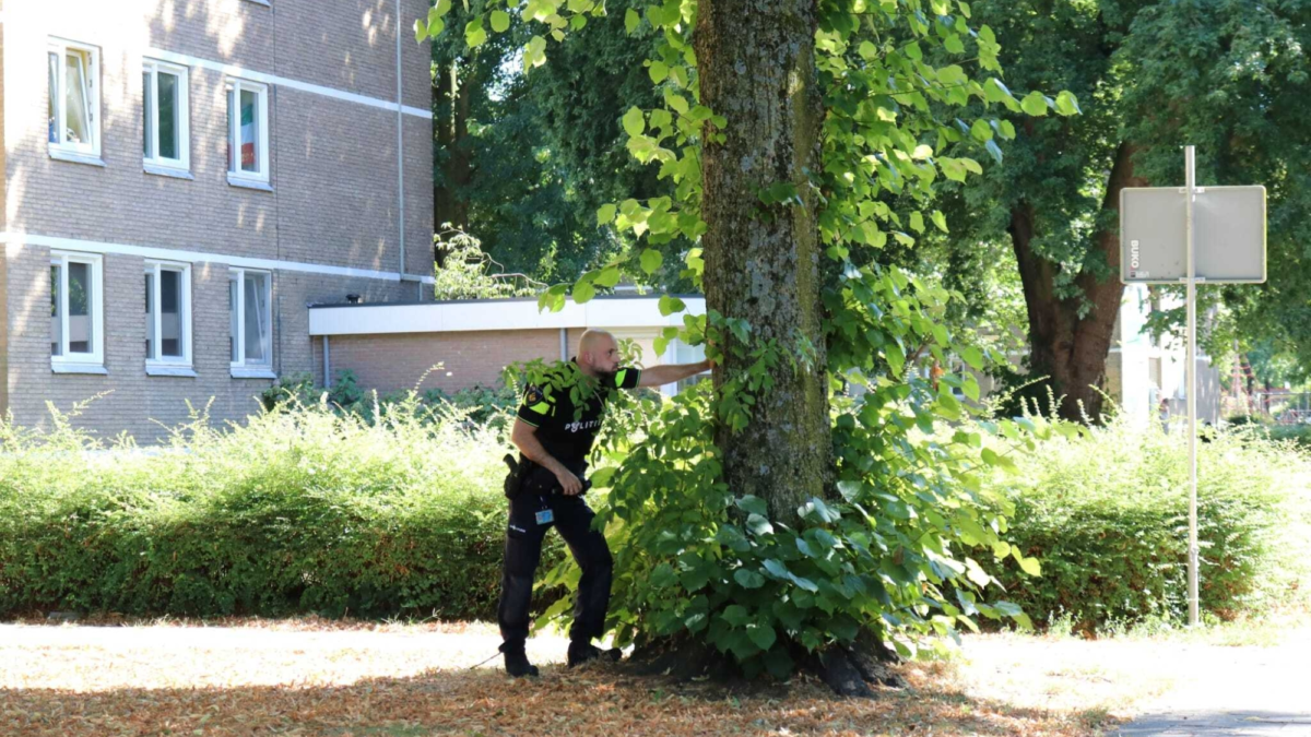 20260813 politieactie Enschede News United Dennis Bakker 2