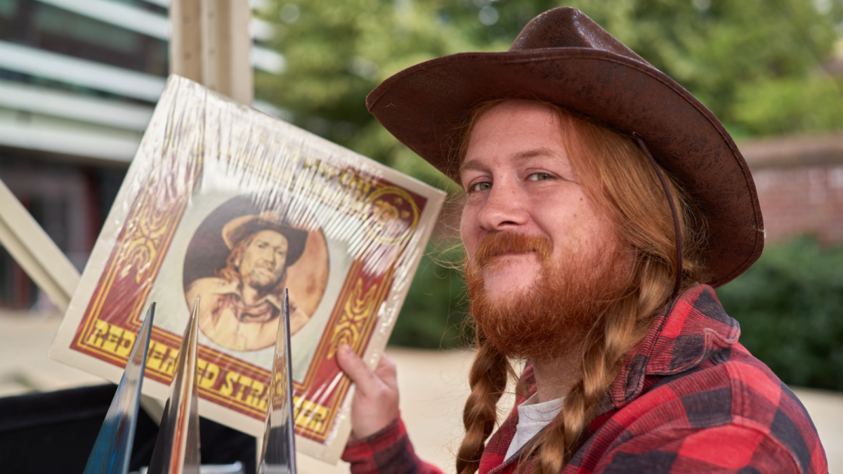 Red Roots Festival - DJ - vlechten - cowboyhoed