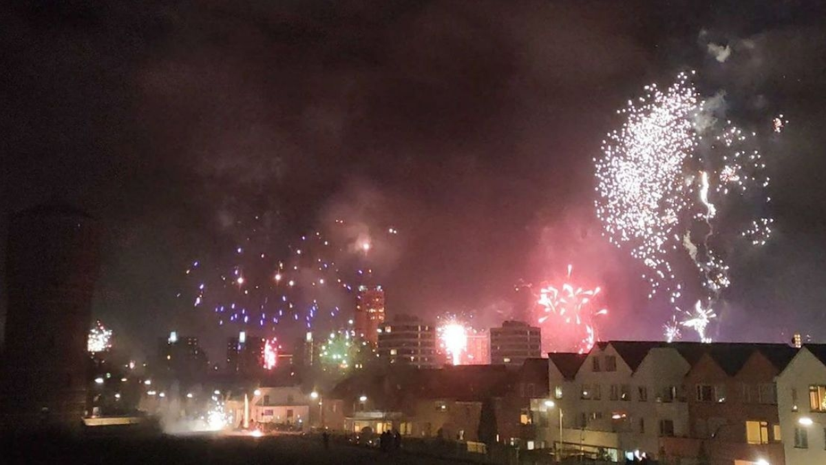 260914 vuurwerk boven enschede