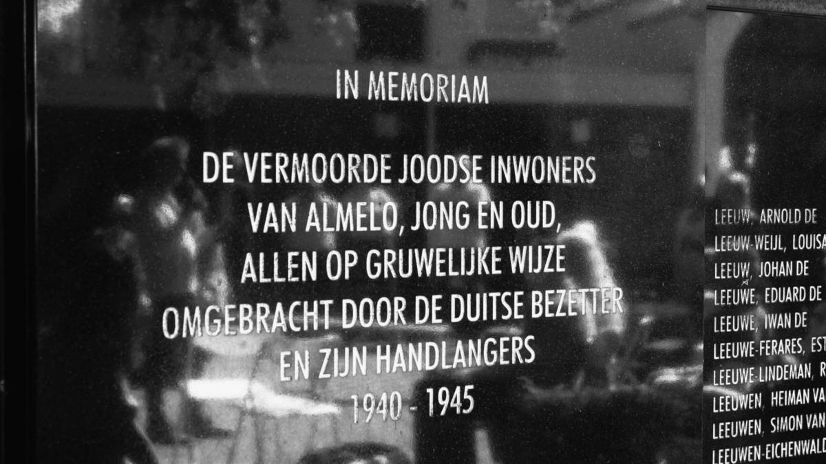 6 IN MEMORIAM PLAAT