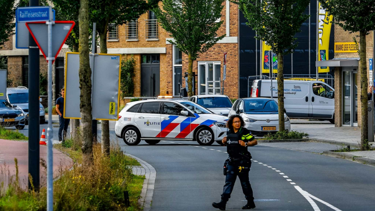 20260922 politieactie Enschede News United Dennis Bakker 3