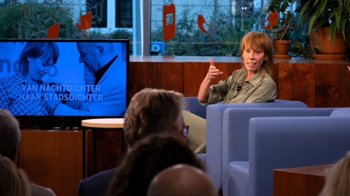260921 stadsdichter mariska bosch1 1 TWENTE