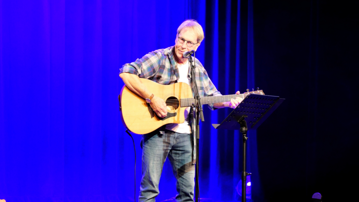 Peter Schoof bij Liedjesmakersfestival