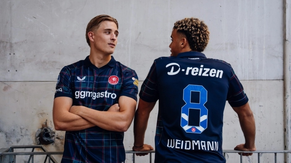 Max bruns daouda weidmann fc twente schots shirt 2026