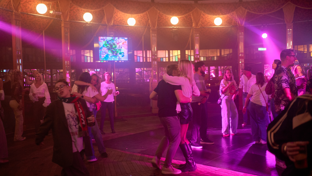 Dansdagen - spiegeltent - dansen