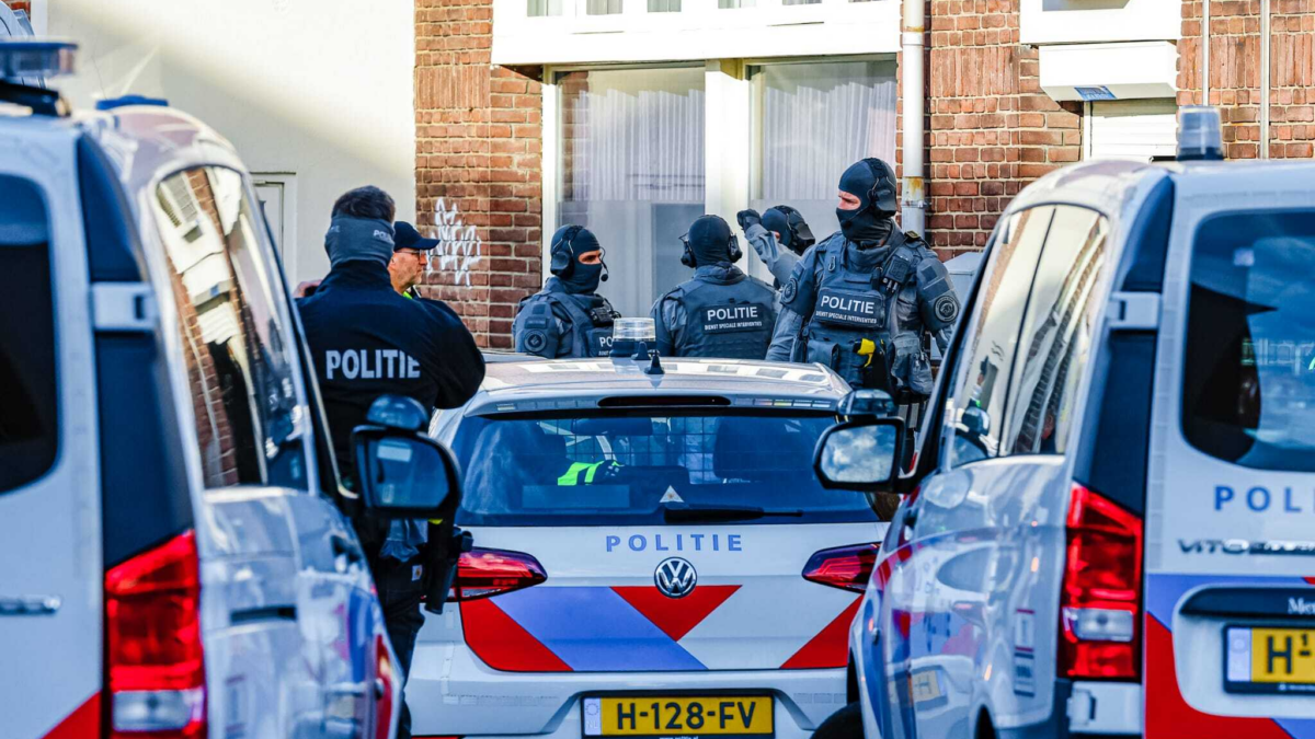 Politieactie Deuriningerstraat DSI 20261027 02