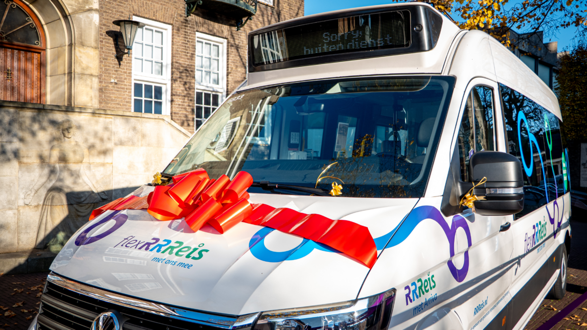 ONTHULLING BUURTBUS HAAKSBERGEN 20261030 3jpg