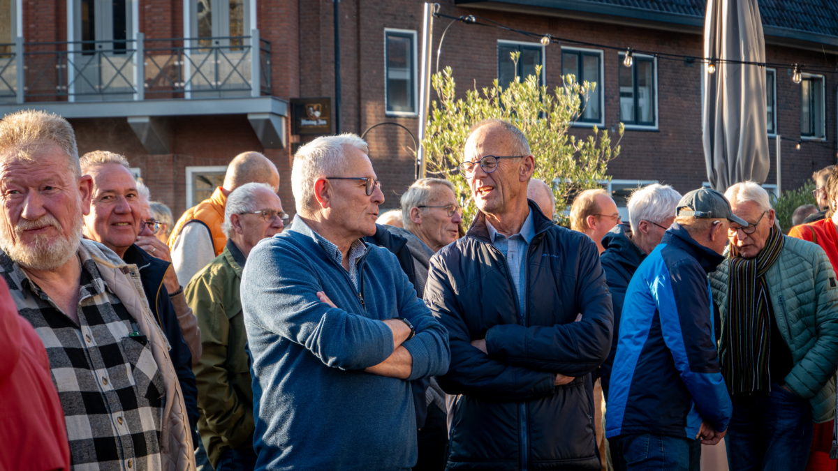 ONTHULLING BUURTBUS HAAKSBERGEN 20261030 VRIJWILLIGERS