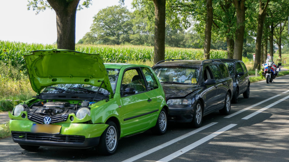 Botsing 4 autos Haaksbergerstraat Usselerrondweg Dennis Bakker