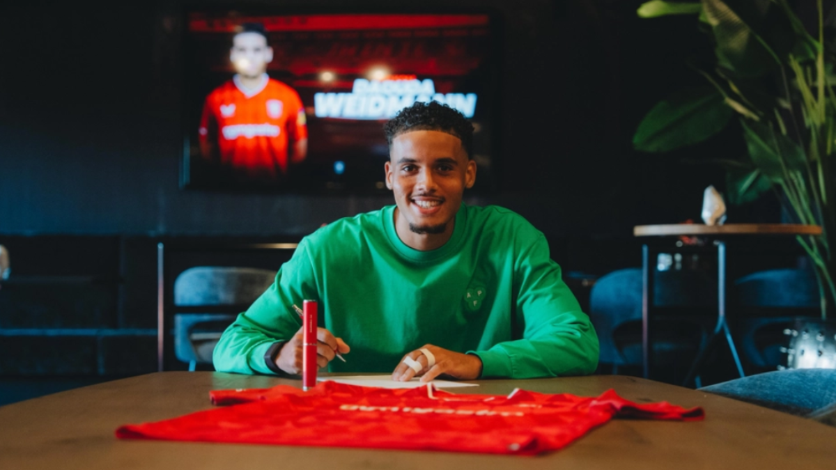 Daouda Weidmann tekent bij FC Twente FC Twente Media