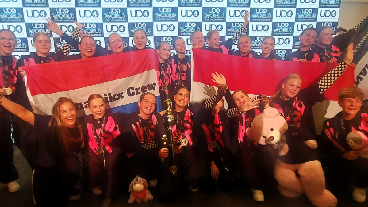 250818 Dansgroep borne