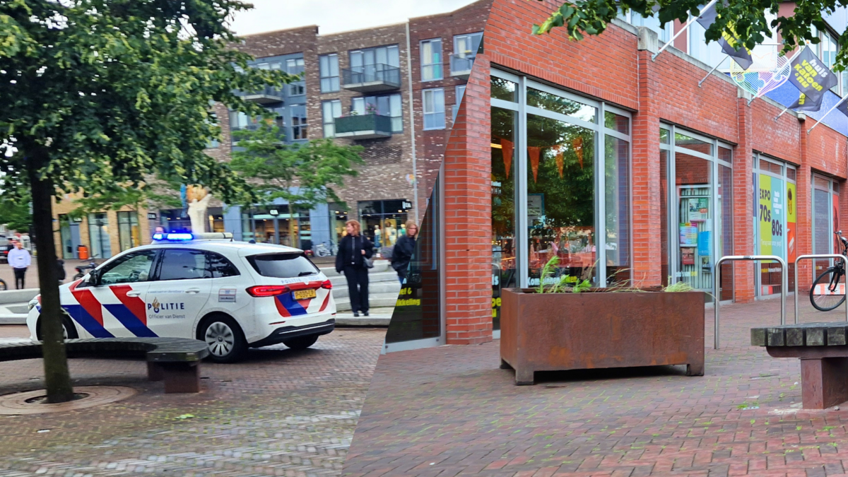 Politie plantenbakken marktplein
