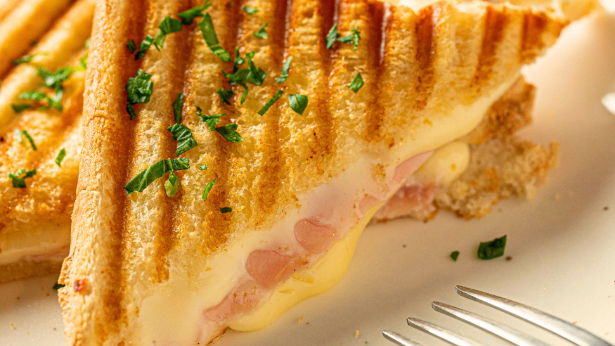 Tostilunch verbindt jong en oud