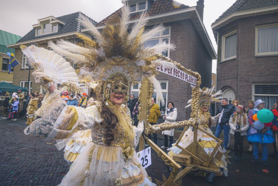 1 T Carnavalsoptocht Oldenzaal 240211 124549 023529