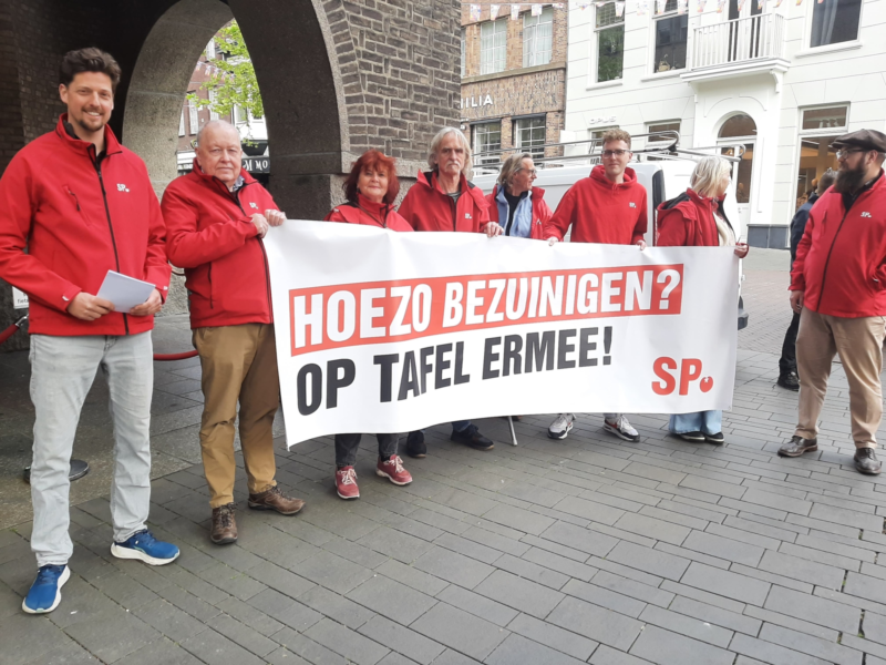 20250506 Protest SP bezuinigingen Enschede