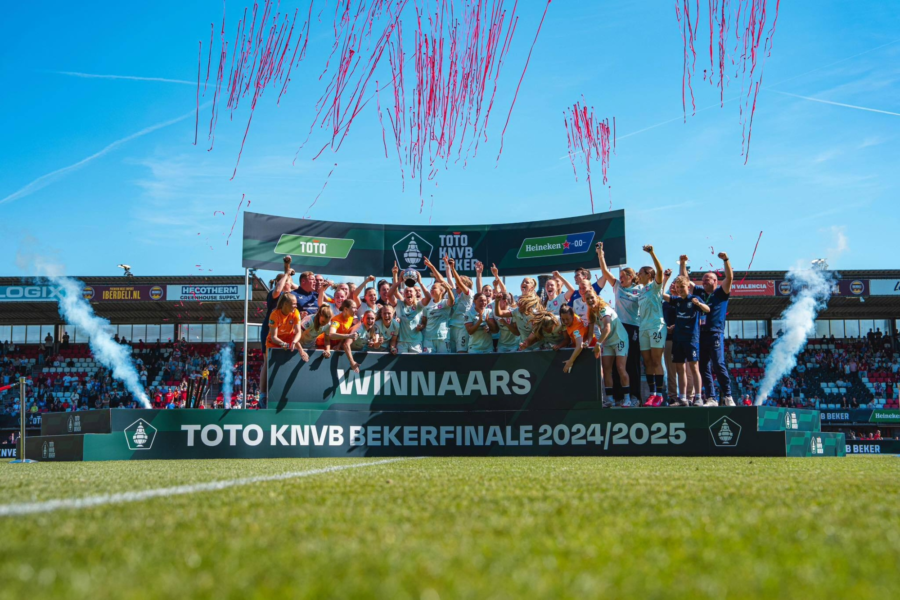 FC Twente Vrouwen winnen de KNVB Beker FC Twente Media