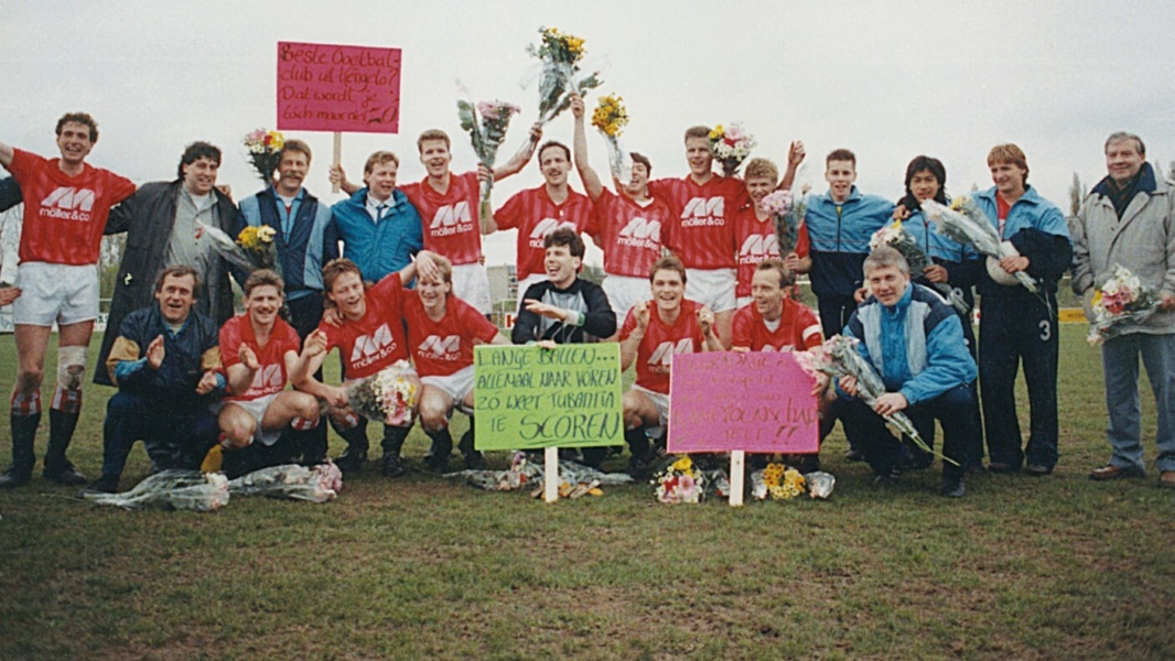250620 Tub 1989 kampioen 2e klasse