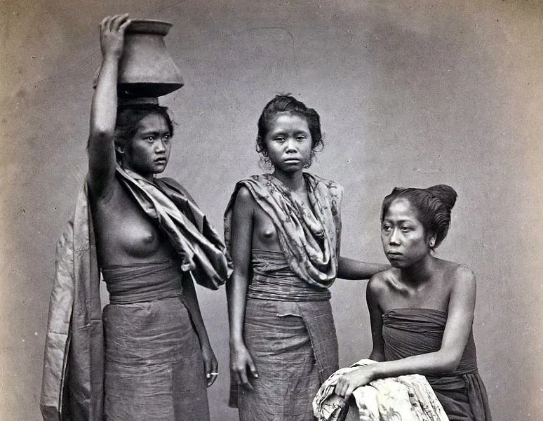 Boeleleng drie slavinnen sepangan van de radja van boeleleng 1865 i van kinsbergen lu jpg