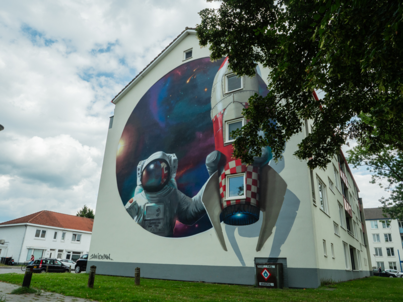20250731 mural enschedepromotie jupiterstraat streetart astronaut 04