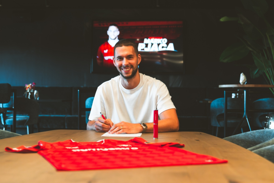 Marko Pjaca tekent voor FC Twente FC Twente Media 4