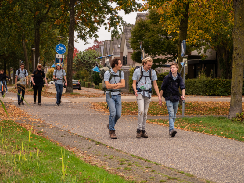 WOT lopers tijdens Kennedymars Hengelo