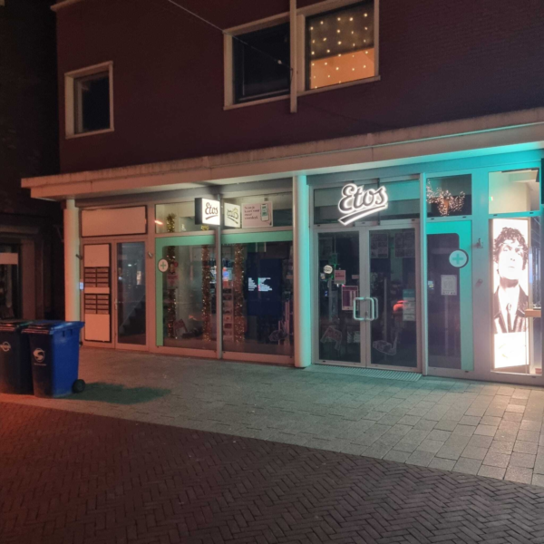 251216 donkere winkel 5