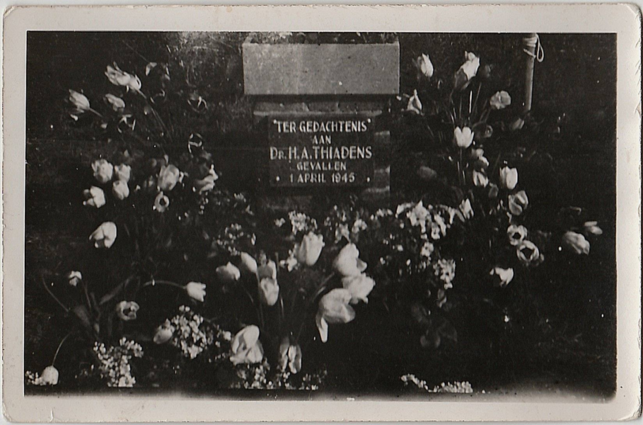 Monumentje - Thiadens