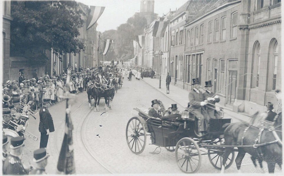 huldiging luchtvaartpionier Scholte - Langestraat - koets