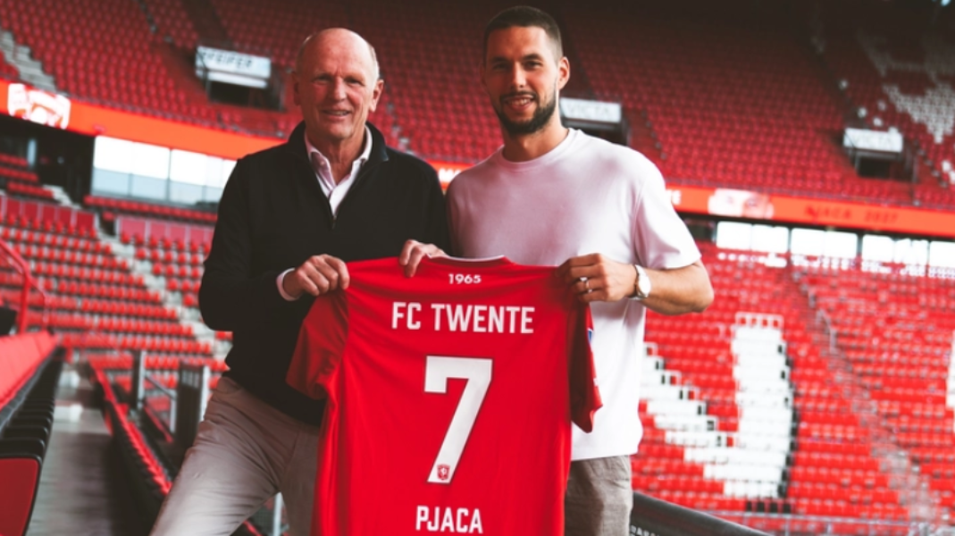 Marko Pjaca tekent voor FC Twente FC Twente Media 3